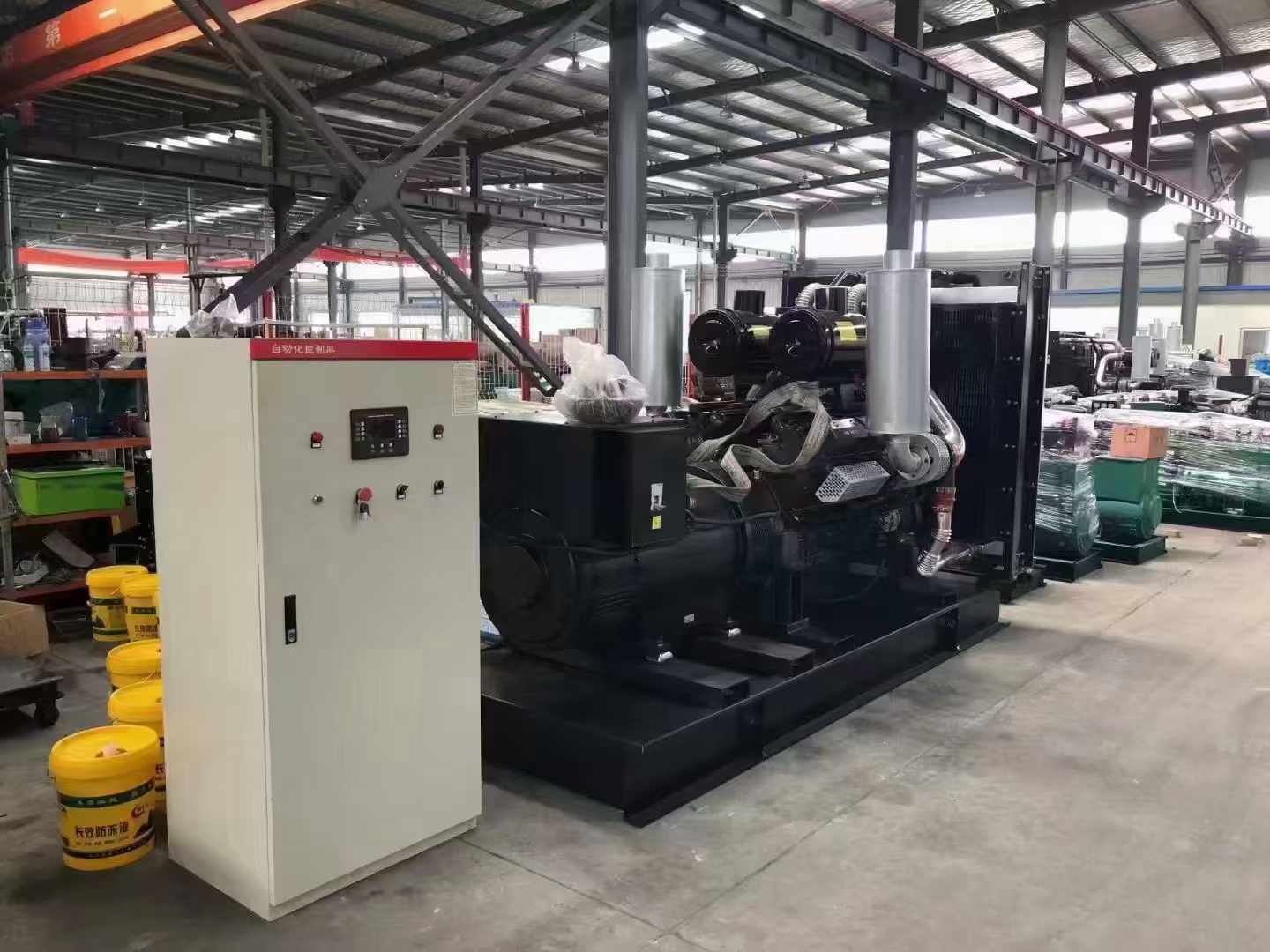 镇江柴油发电机运行时的噪音和振动水平如何?